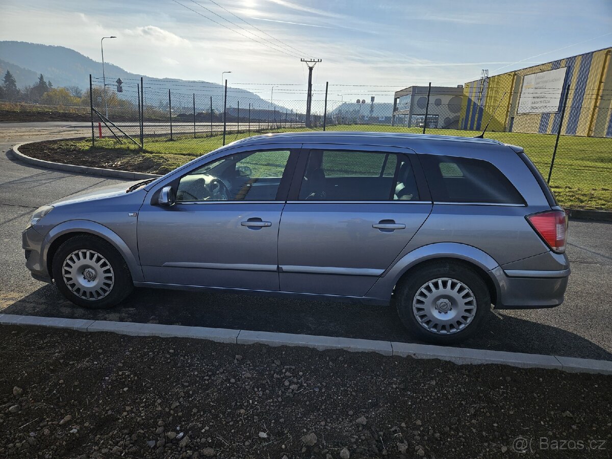 Astra H cosmo 1.6 automat - 3