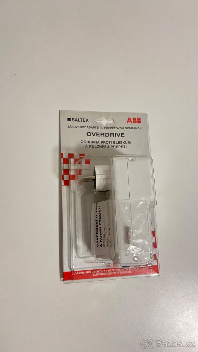 Zásuvkový adaptér s přepěťovou ochranou ABB - 3