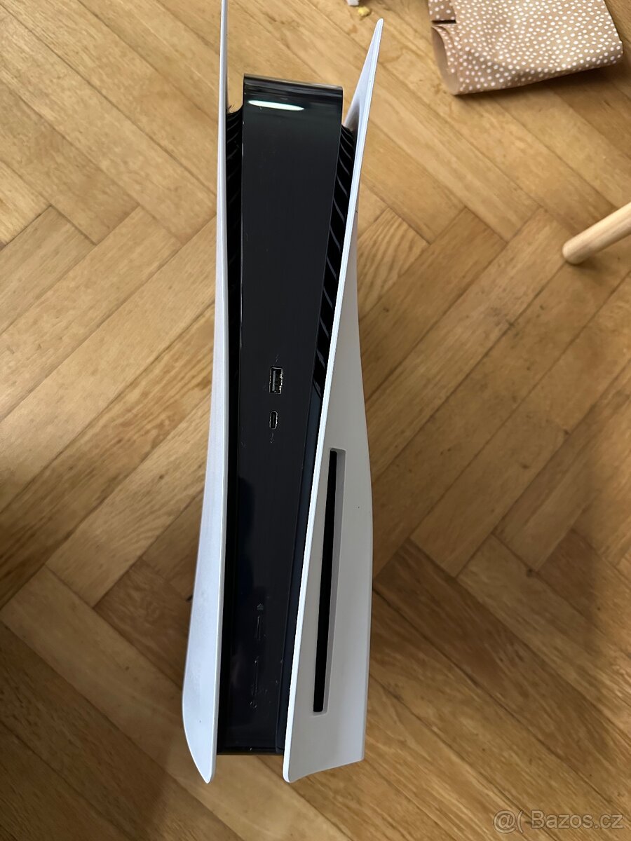 PS 5 s mechanikou + 6 her - 3