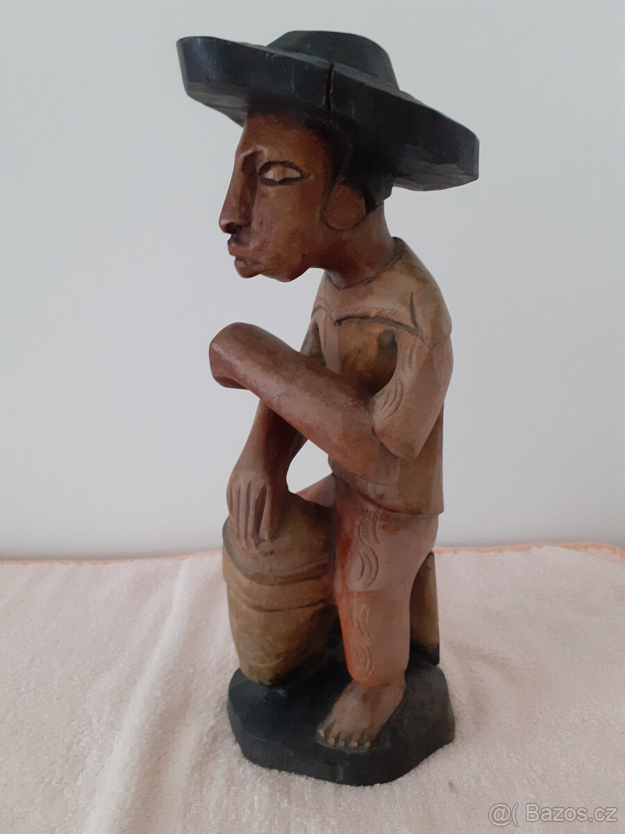 Stará dřevěná soška - 3