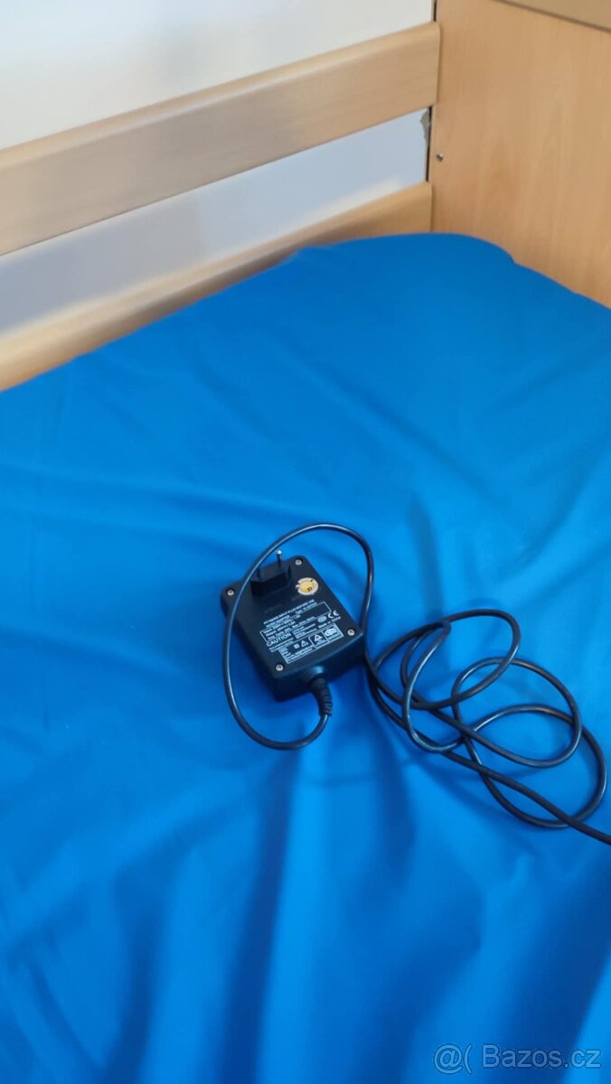 Elektrická polohovací postel s hrazdou - 3