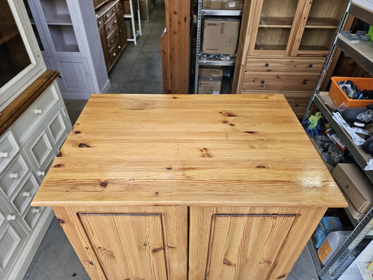 Dřevěná skříňka - 3