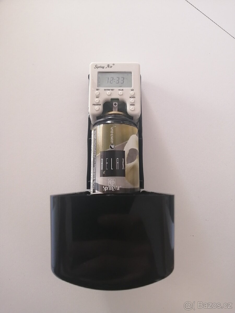 Automatický dávkovač vůně Sping air - špičková věc - 3