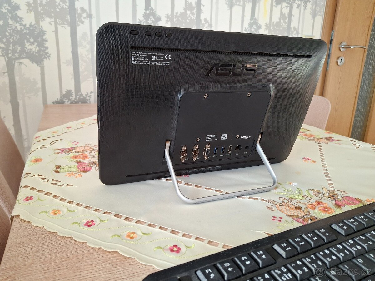 ASUS AIO 15,6 dotykový - 3