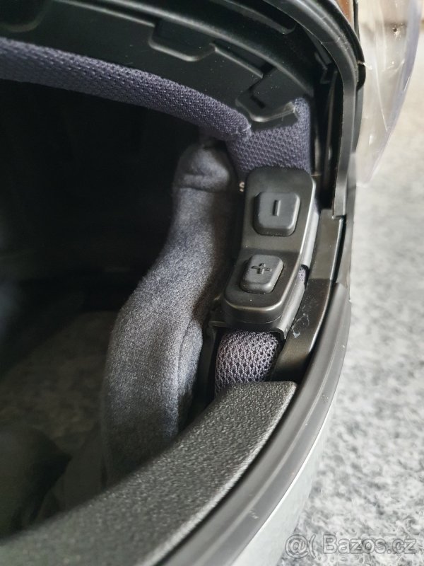 Schuberth C3 PRO s komunikátorem - 3