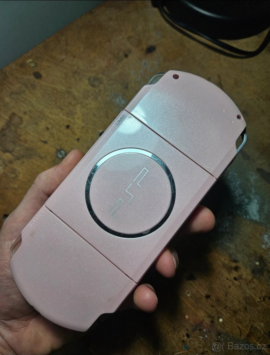 Sony PSP-3004 Pink + pouzdro, GTA - 3