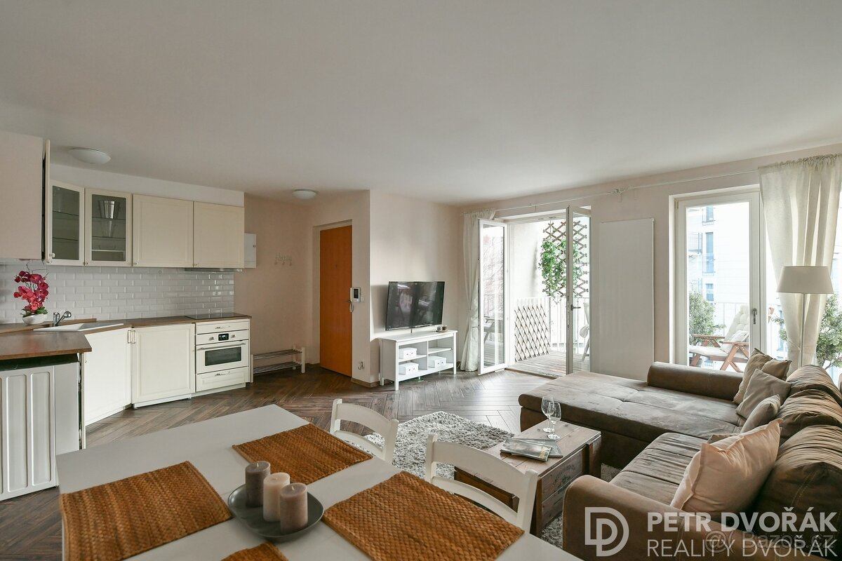 Pronájem bytu 3+kk 68 m² ulice Záhřebská, Praha 2 - část obc - 3