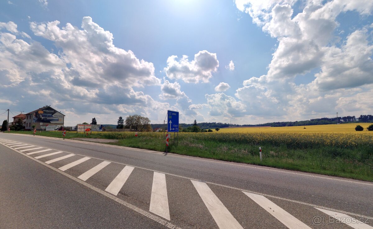 Prodám zastavitelný pozemek 1 067m2, Lipůvka (Brno 10km) - 3