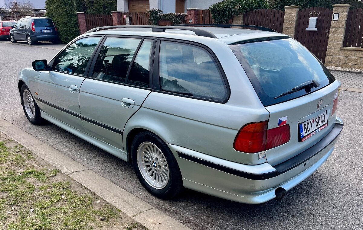 Bmw 5 e39 2.8i 528i 142kw glacier-grün ( pouze díly ) - 3