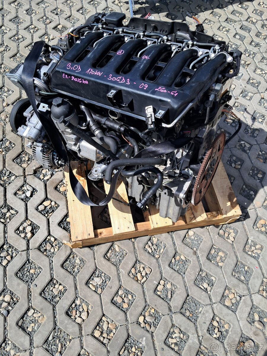Motor 3,0 D 170kw rok 09 306D3 top stav - 3
