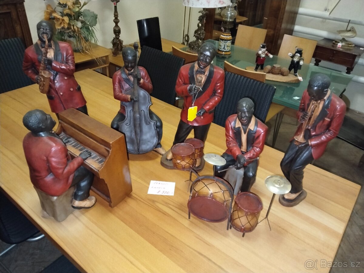 Bluesová swingová kapela ( 6 členů kapely ). - 3