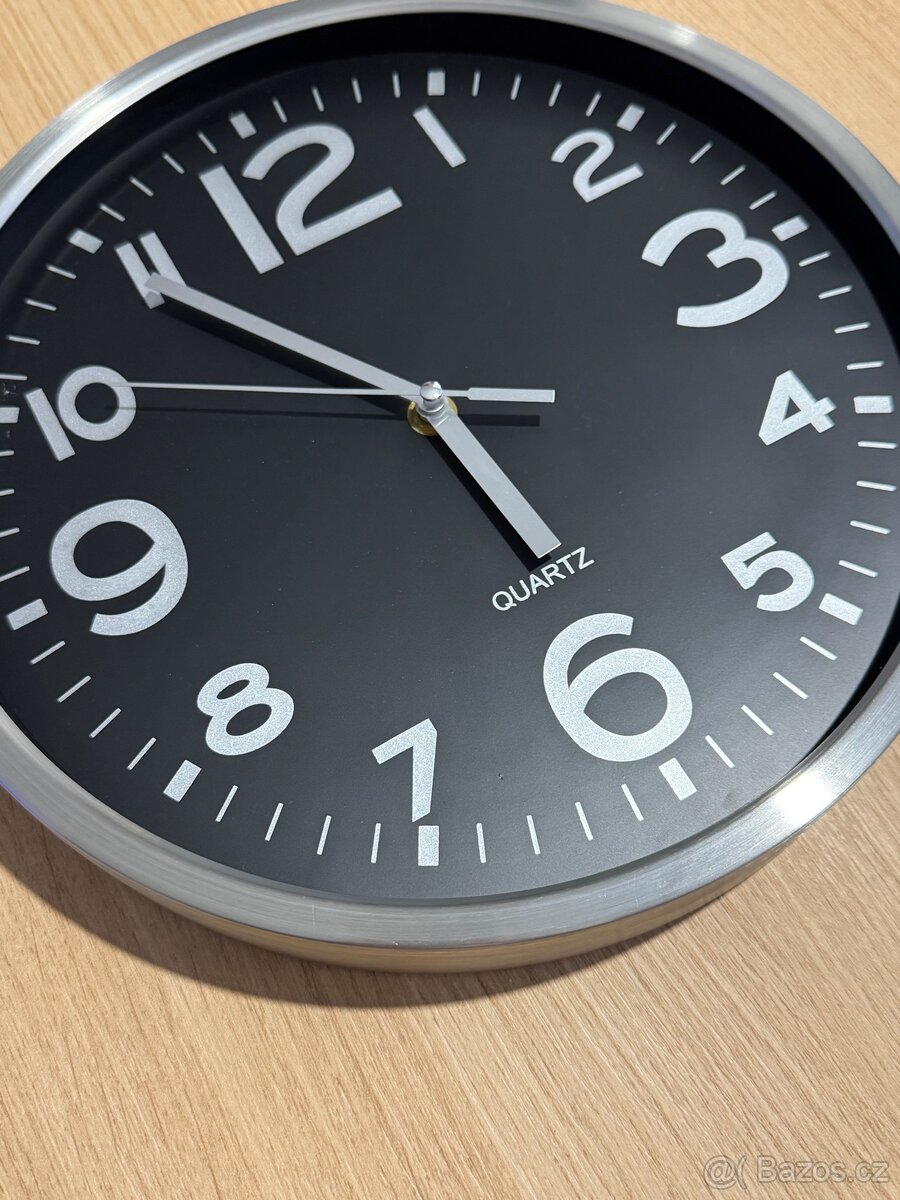 Set dvou nástěnných hodin - 3