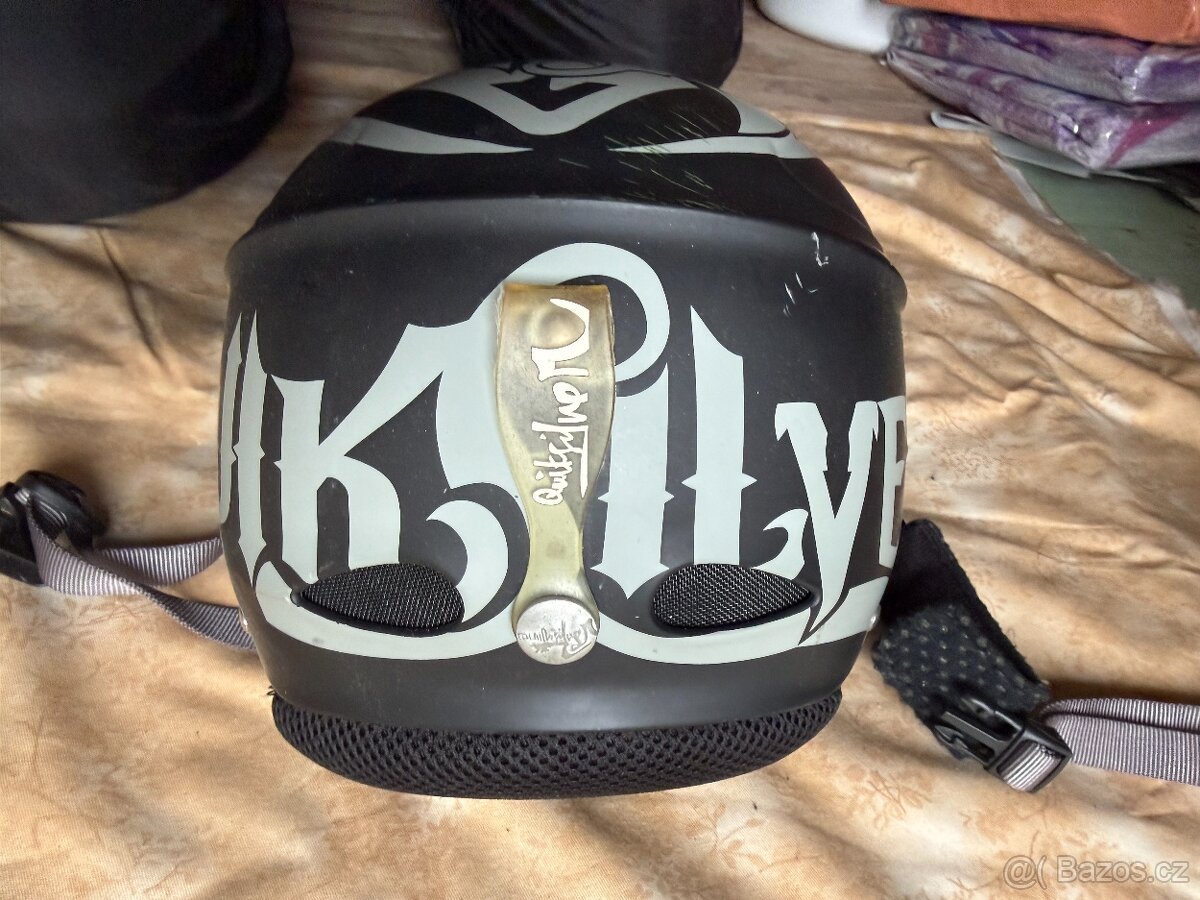 Snowboadingová přilba - 3