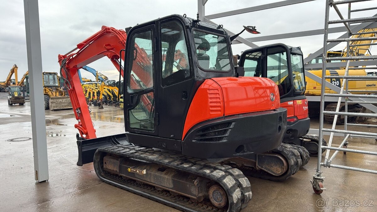 Pásový bagr KUBOTA KX080 - 3