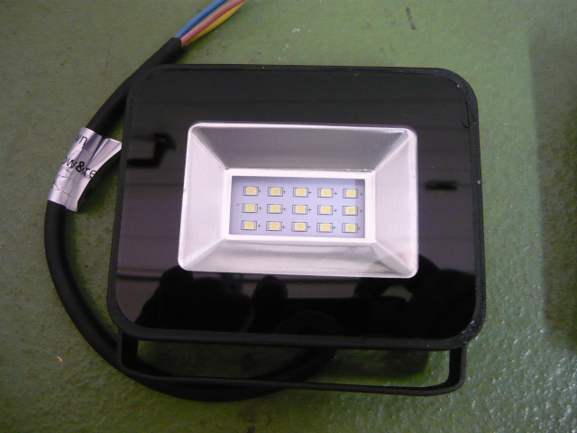 LED světlomet 10W 6000K 850lm - 3