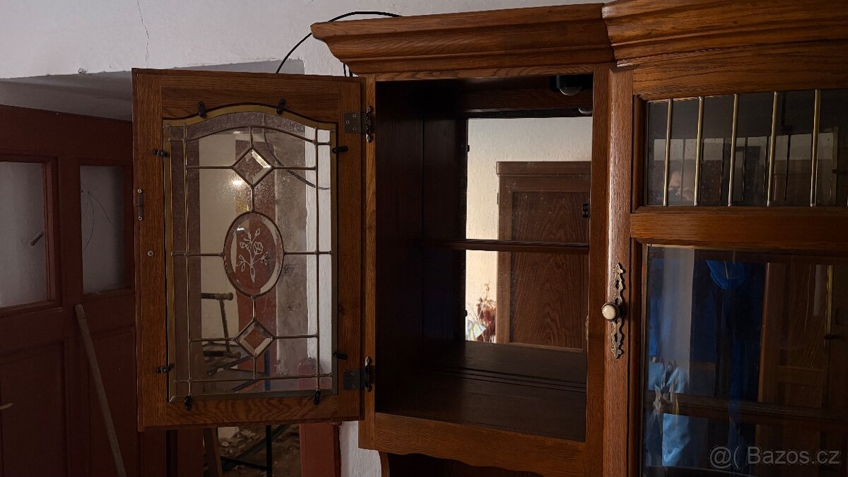 Rustikální prosklená vitrína - 3