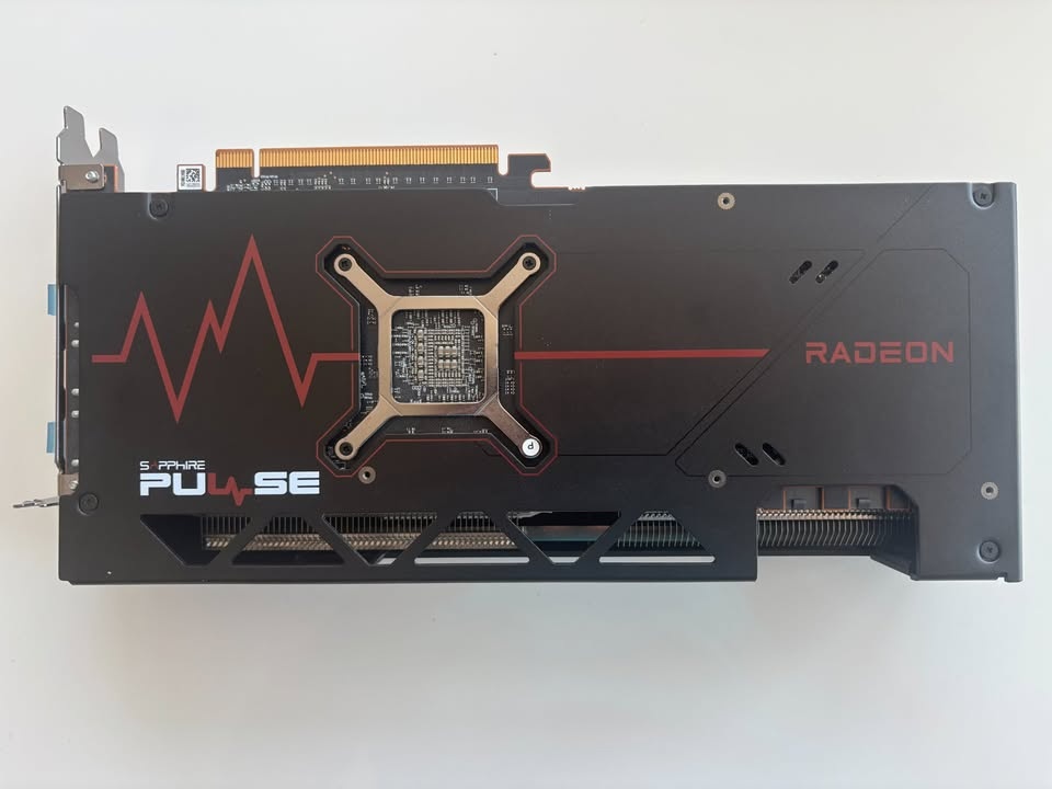 SAPPHIRE PULSE Radeon RX 7800 XT GAMING 16GB - 3