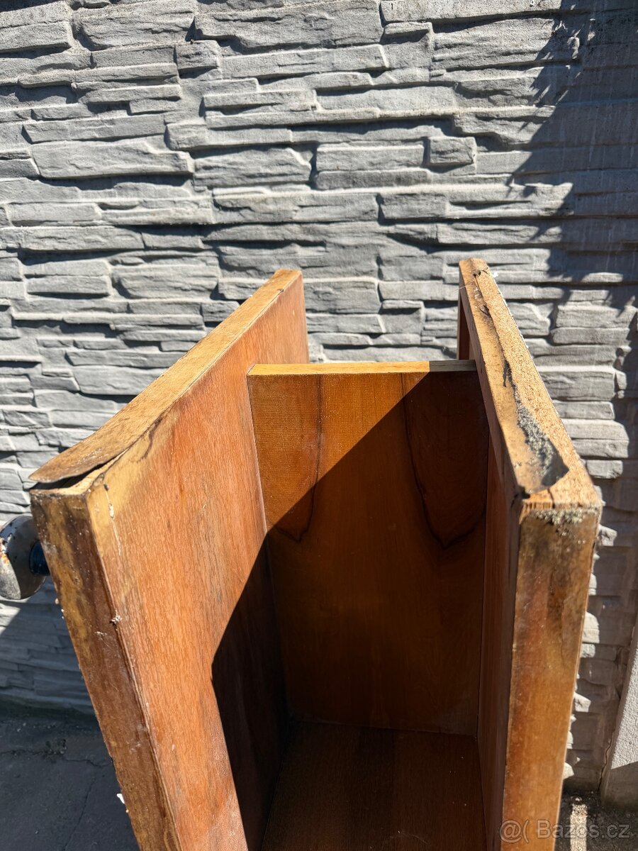 Starý stůl k renovaci - 3