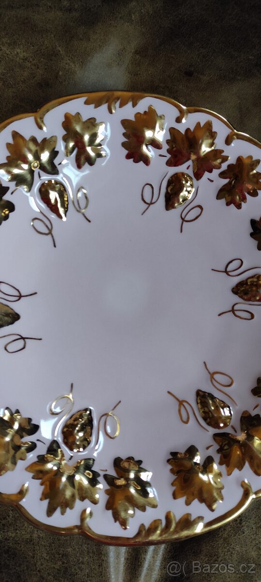 Růžový porcelánový talíř zlacený - 3