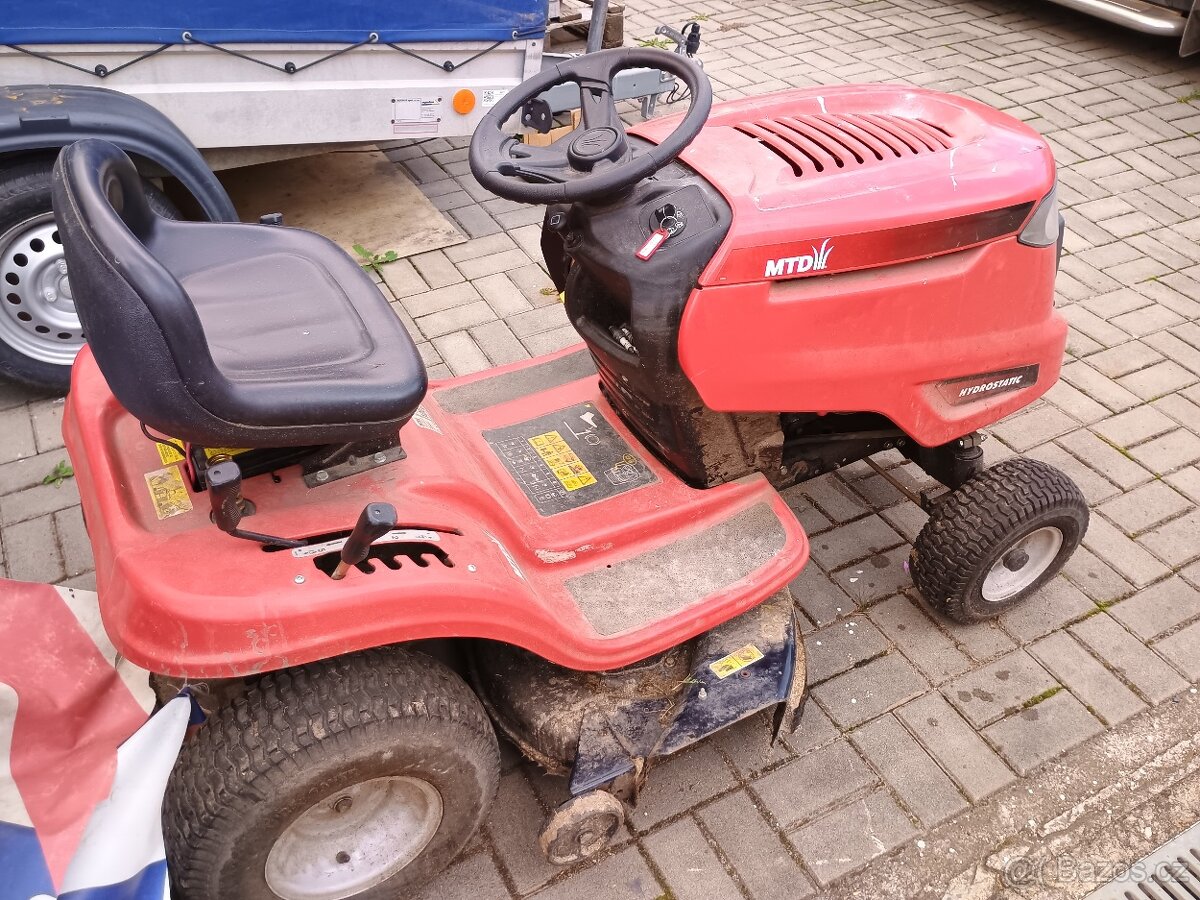 Sekací traktůrek MTD Smart RF 130H - 3