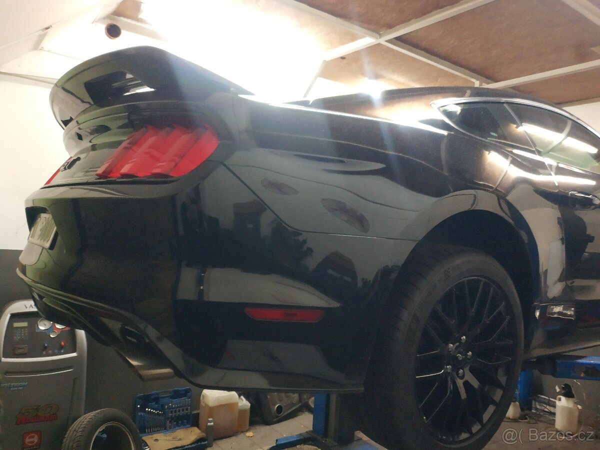 Ford Mustang GT PERFOMANCE - 3