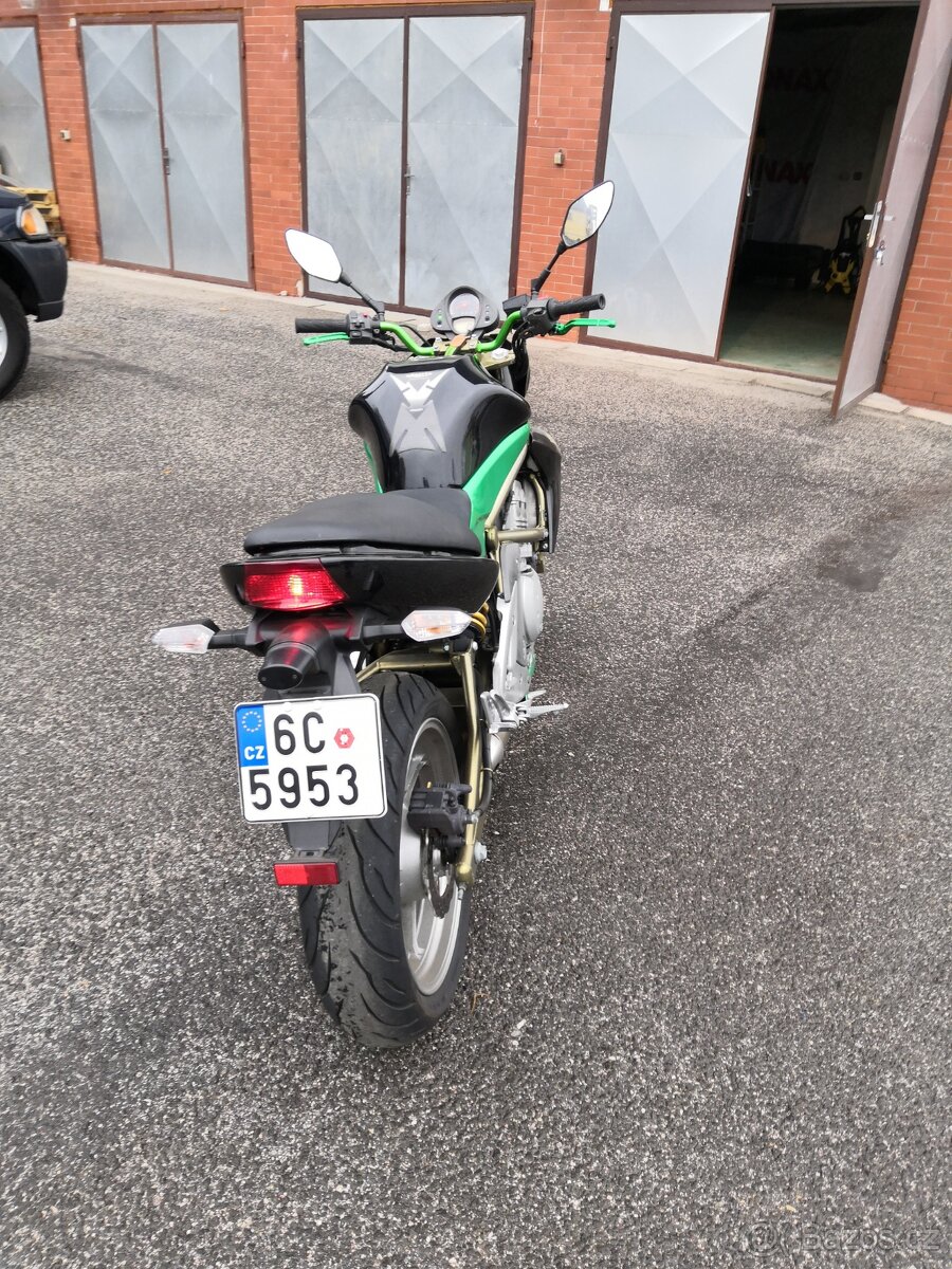 Kawasaki ER-6n - 3
