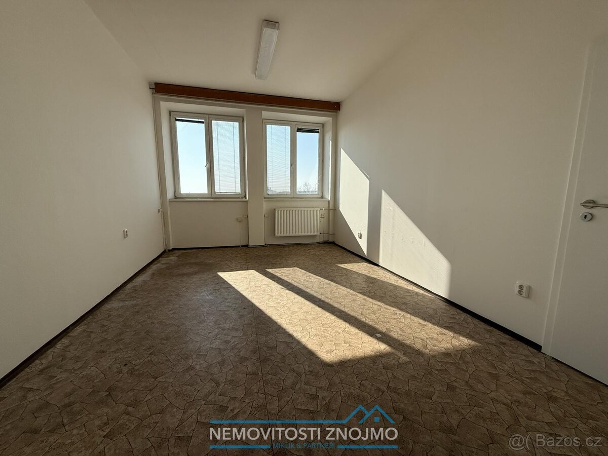 Pronájem kanceláří 19-28m2, ul. Uhelná, Znojmo - 3