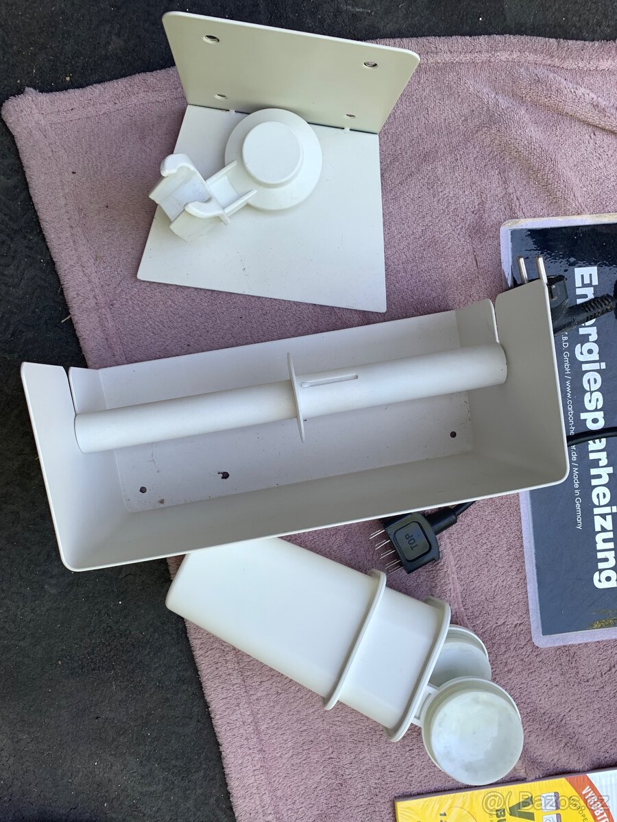 Mix: ohřívač, mlýnek na maso, aku šroubovák, lustr, hračky - 3