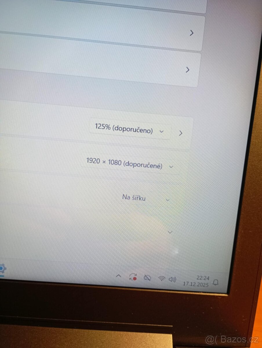 Prodám notebook JE KTOMU HERNI MIŠ Lenovo 310 - 15IKB i5 Ge - 3