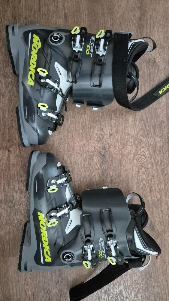 Lyžáky Nordica sport machine 100, vel. 27-27,5 - 3