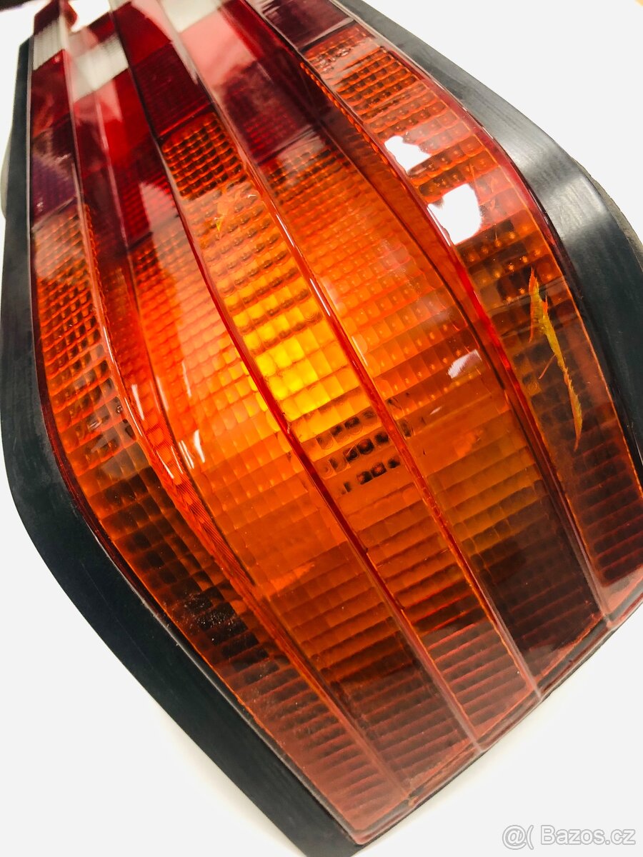 Mercedes 190D,e w201 světlo P - 3