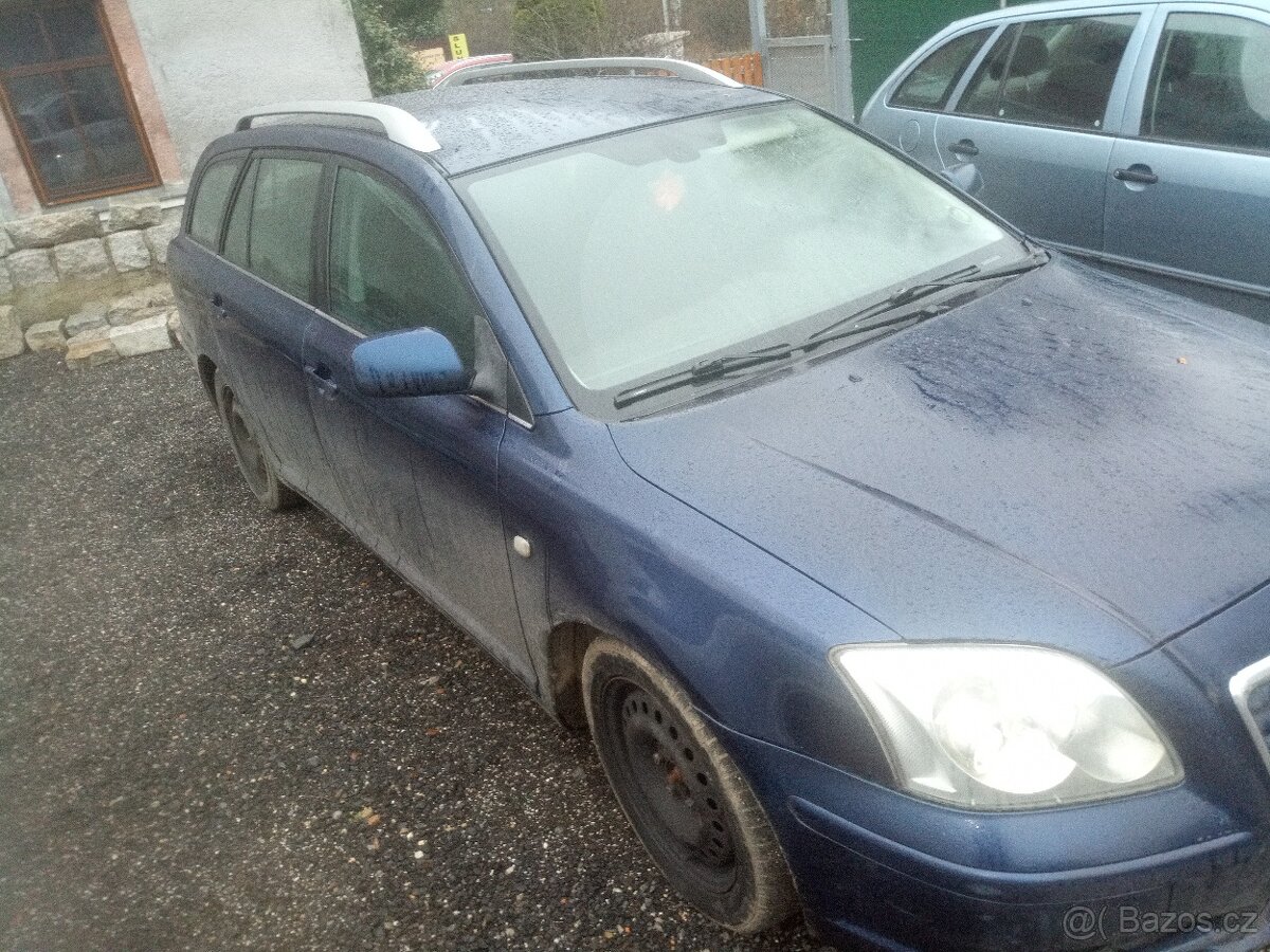 Avensis T25 - díly - 3