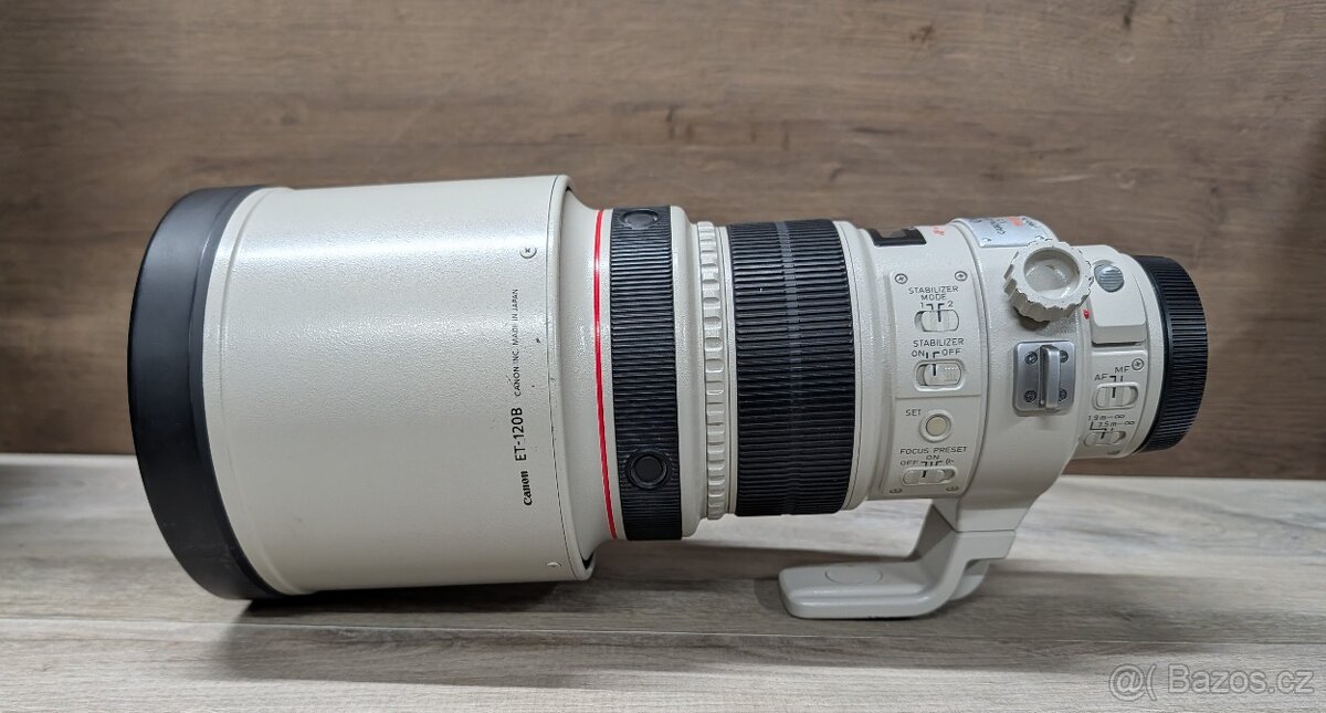 Canon EF 200mm F2 - 3