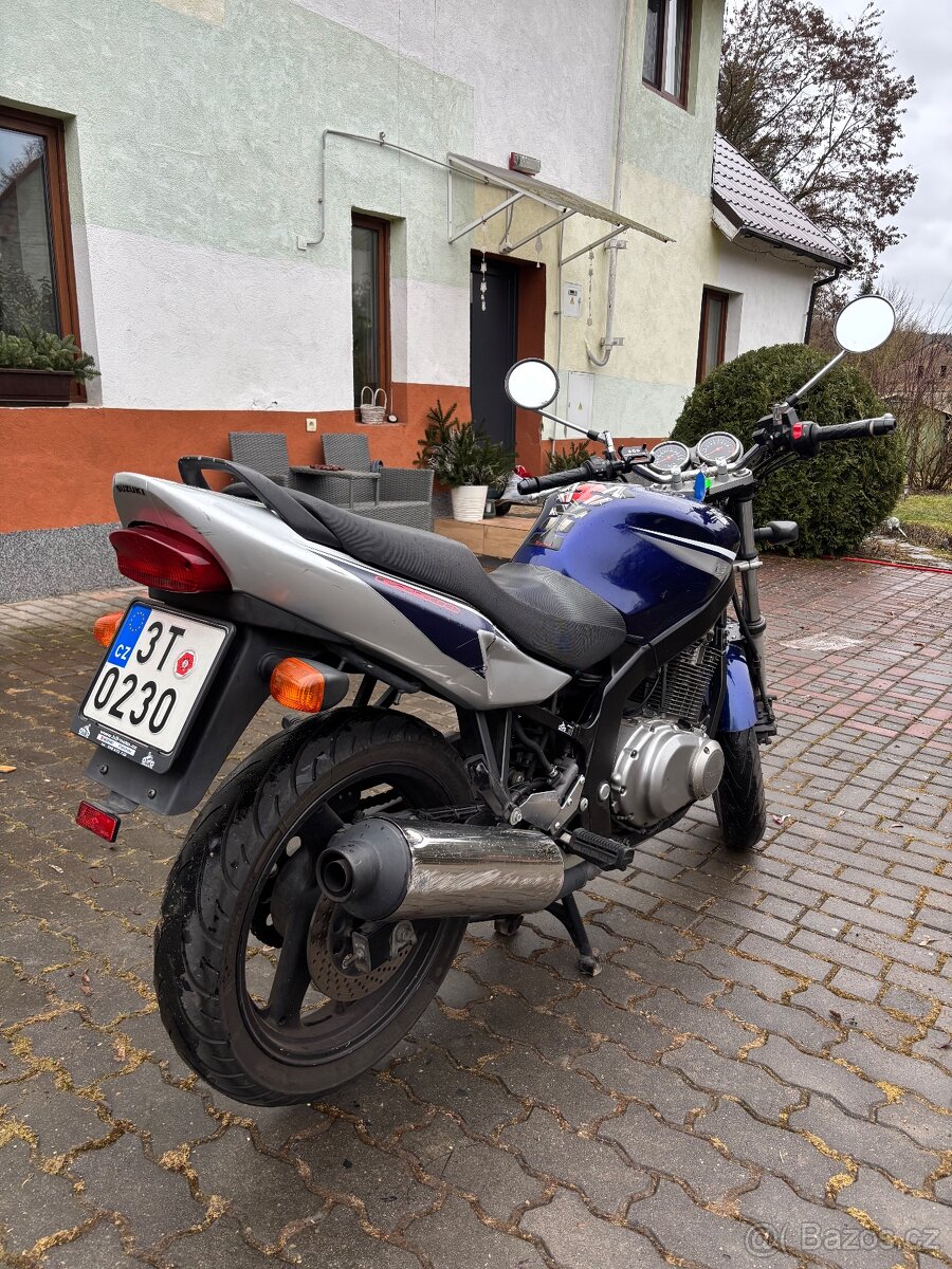 Suzuki GS500 - 3