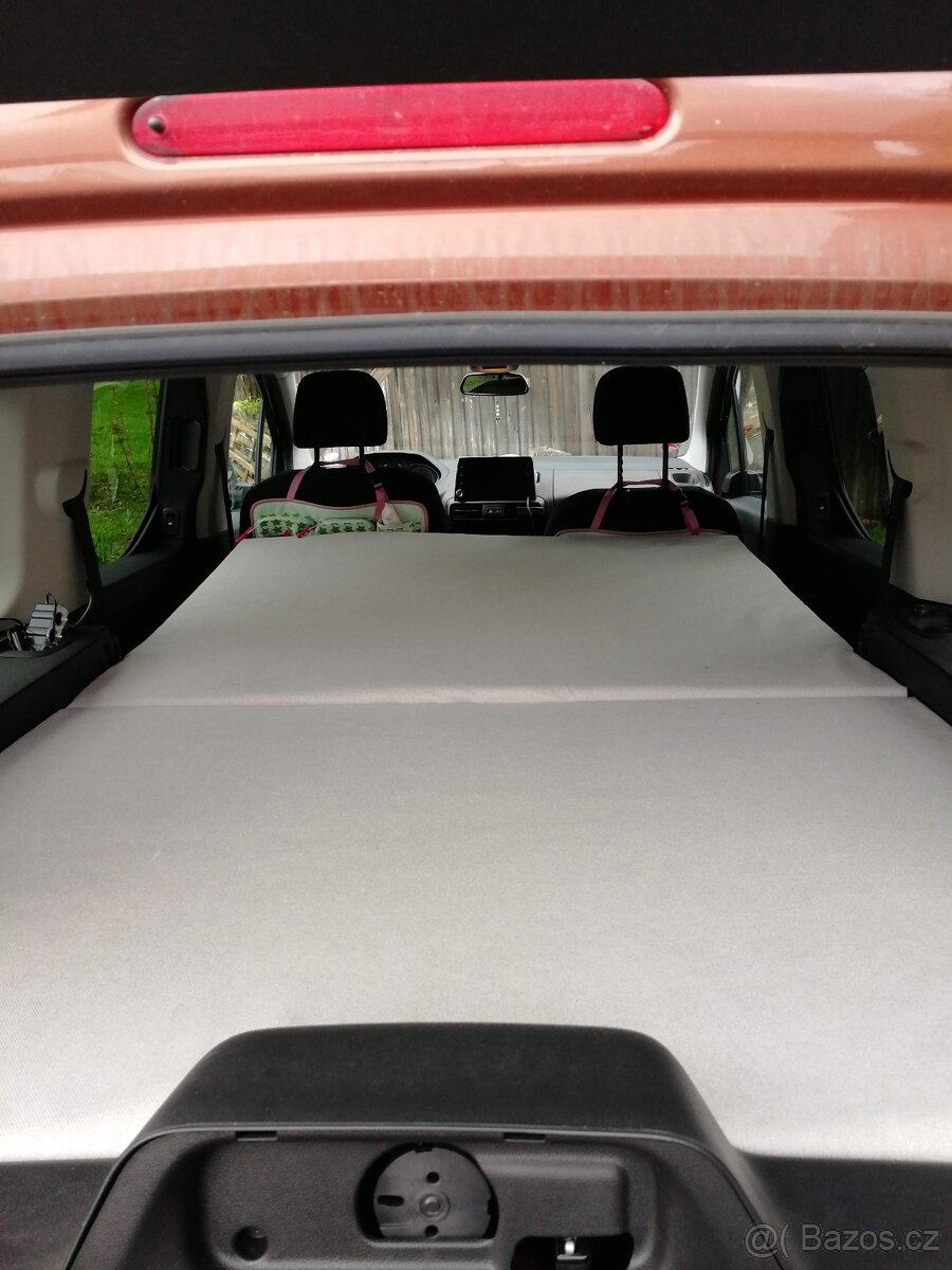 Spací vestavná skládací postel - 3