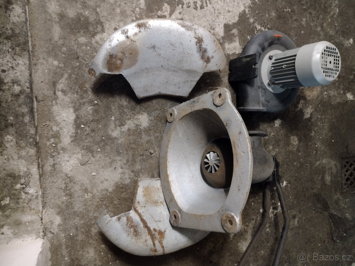 Kovářská výheň, ochranný klín, ventilátor - 3