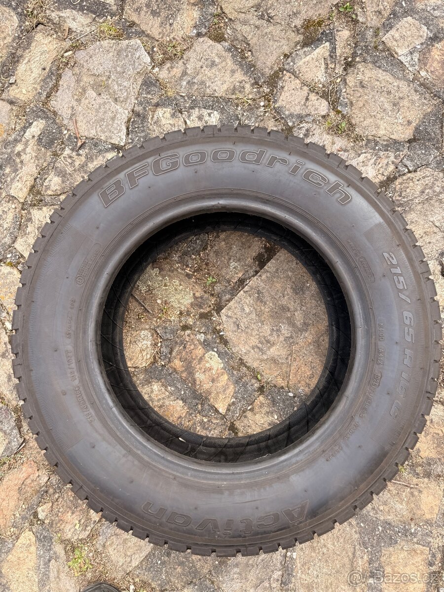 Prodám letní pneu 215/65/16 c - 3