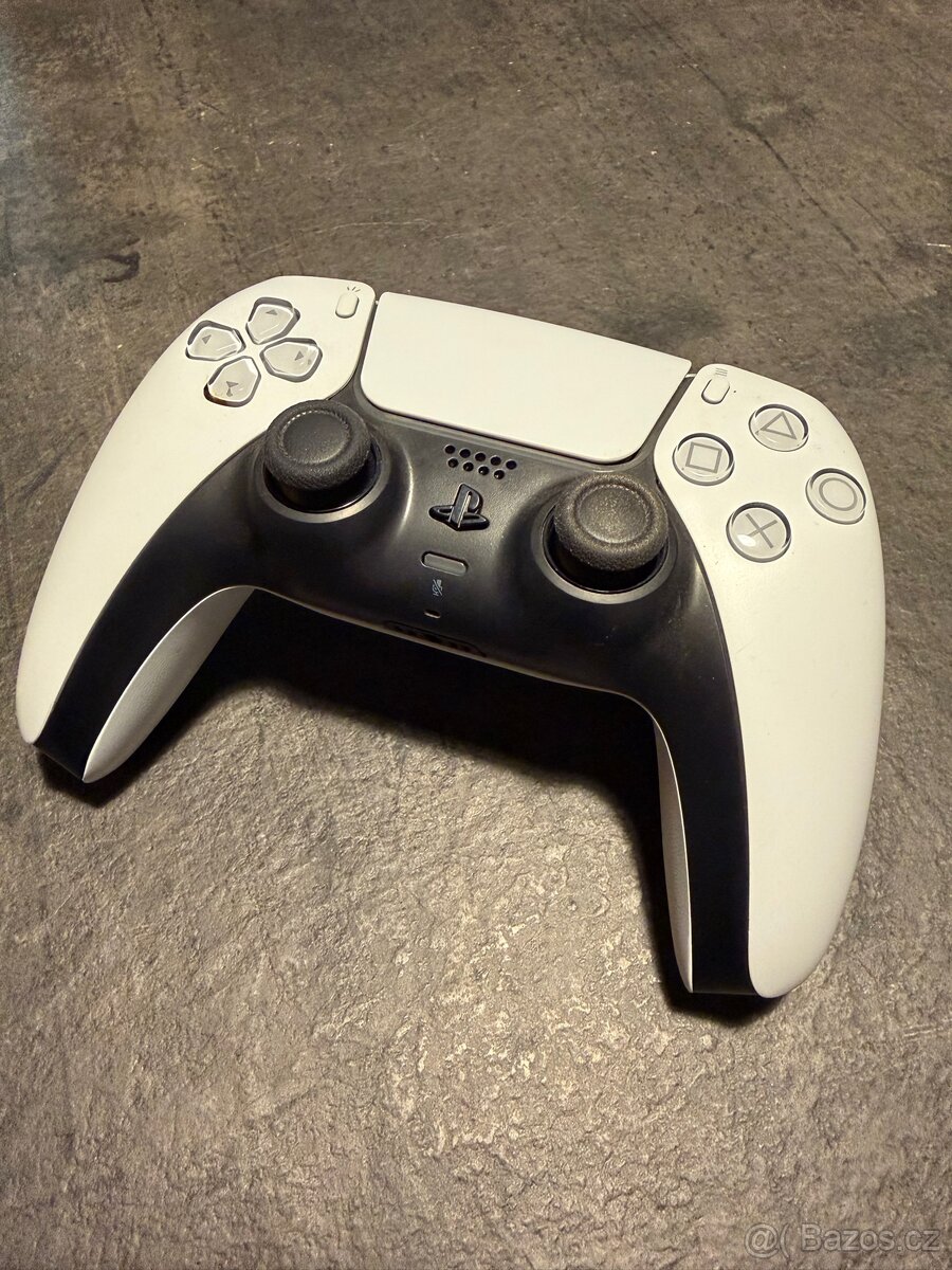 Ovladač PS5 - 3