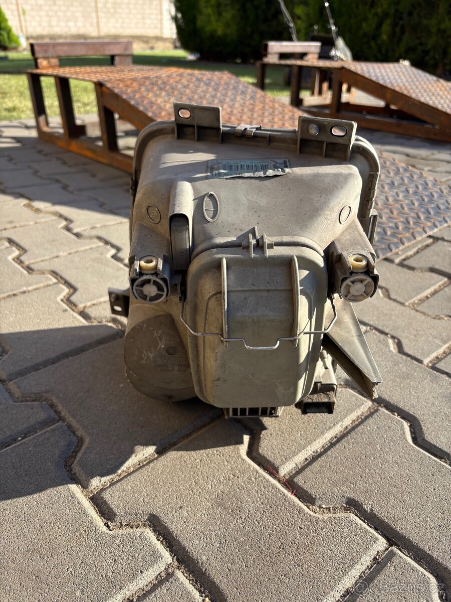 Přední světlo LT35 - 3