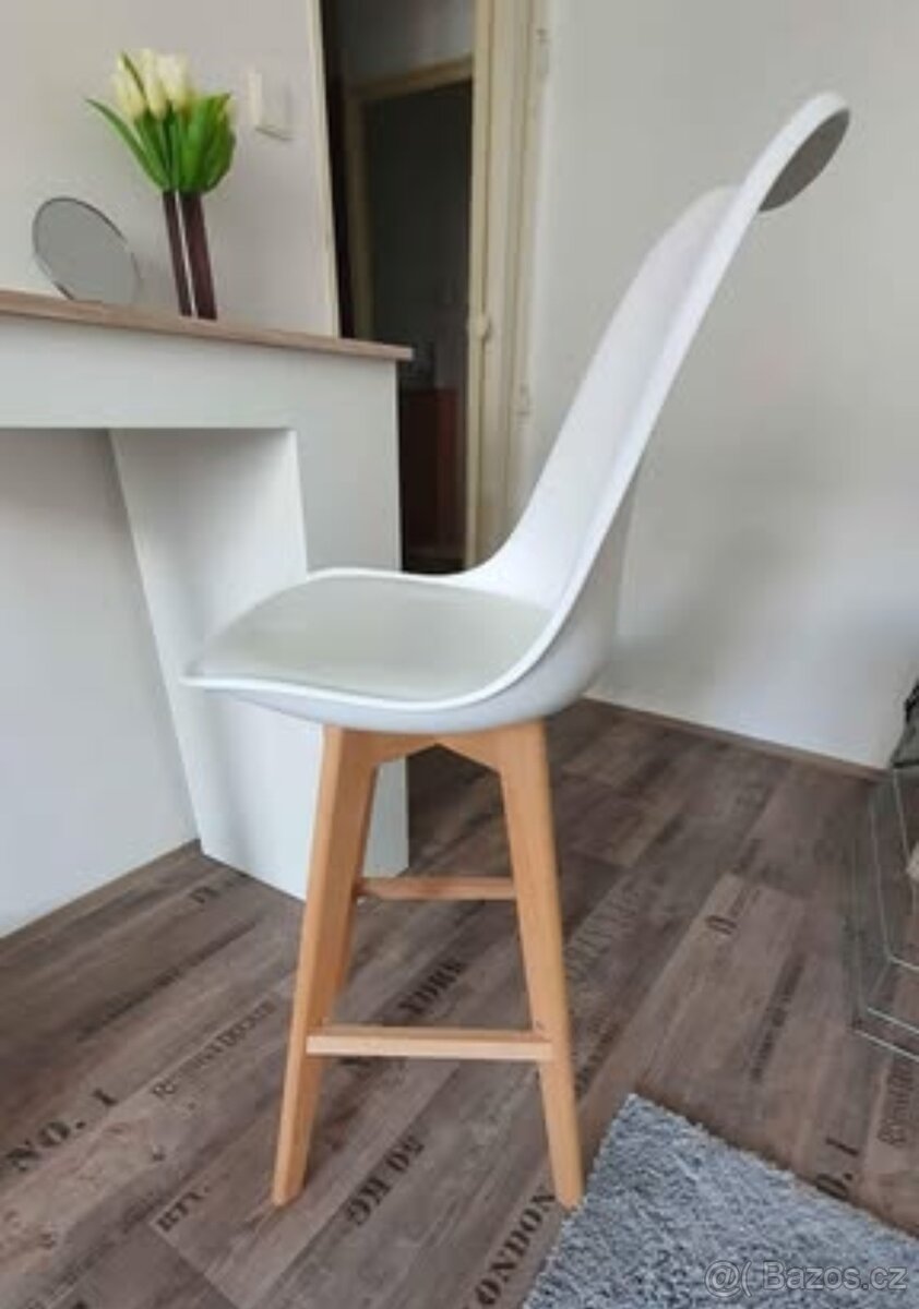Barový stůl + židle - 3