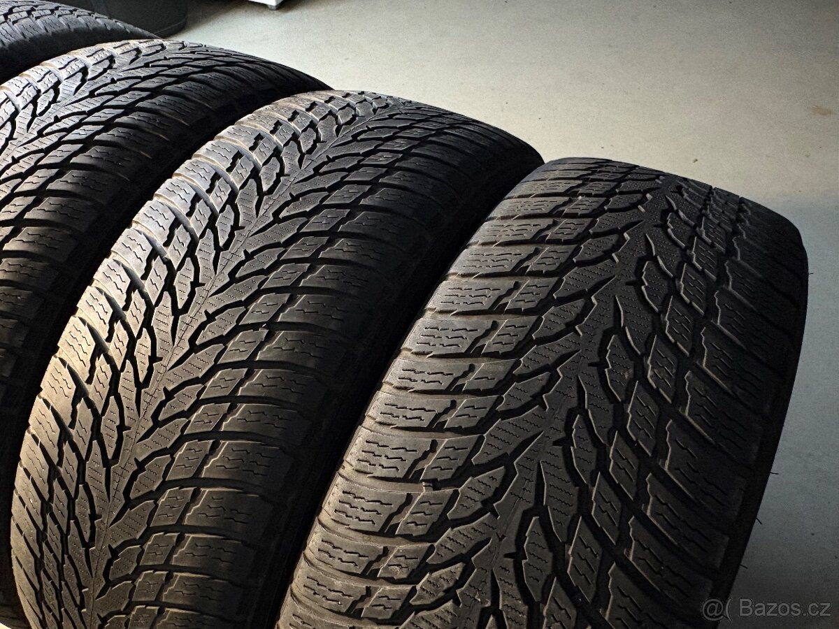 Zimní pneu Nokian 235/55R20 - 3