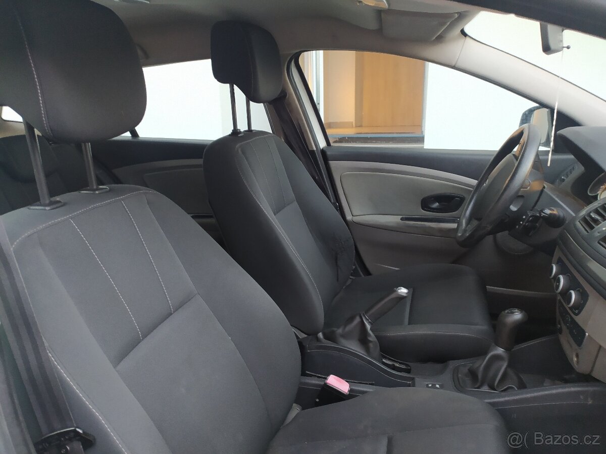 Renault Megane kombi LPG benzín-plyn 2012 - 3