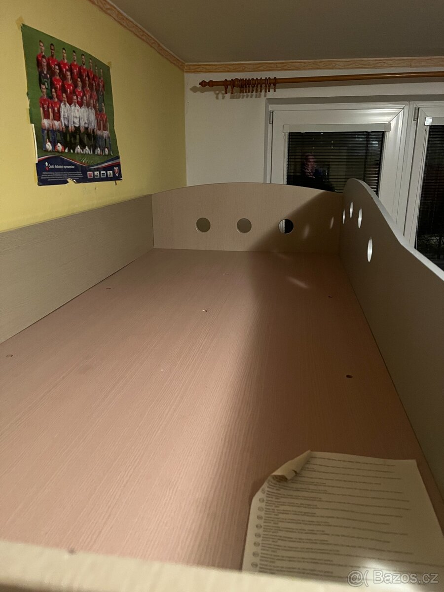 Patrová postel se stolem - 3