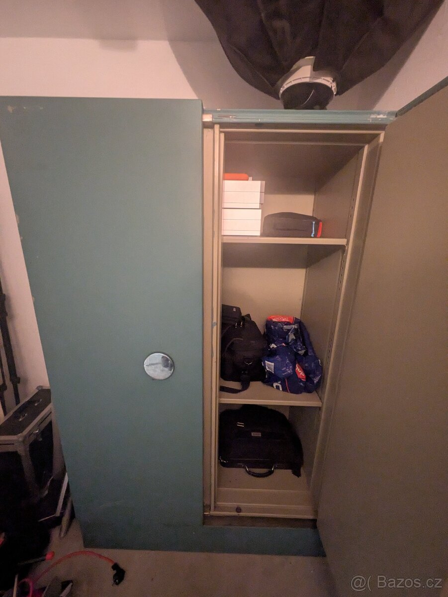 Veliký retro TREZOR - 3