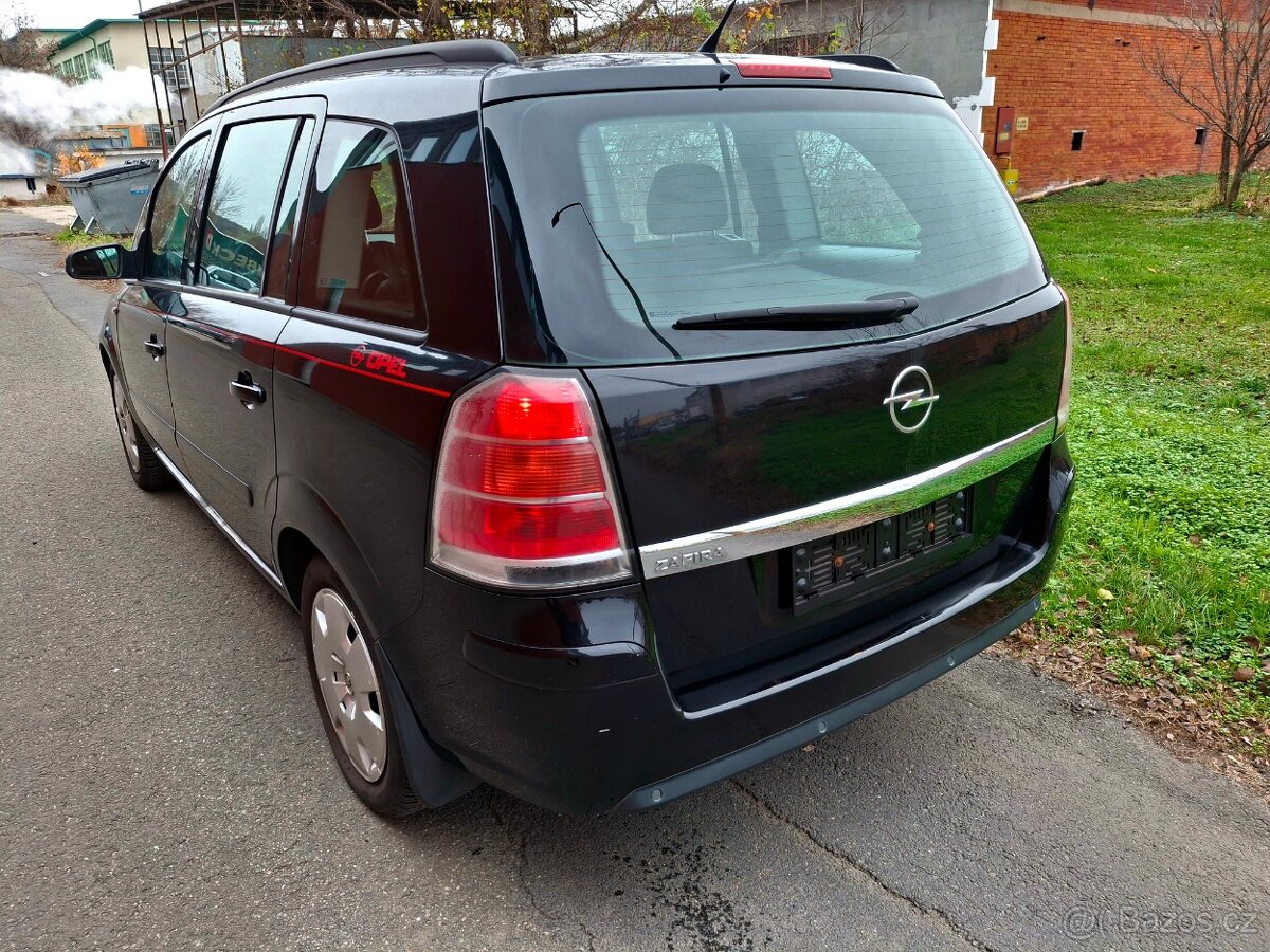 Opel Zafira 1.6i 16v 7.míst - 3