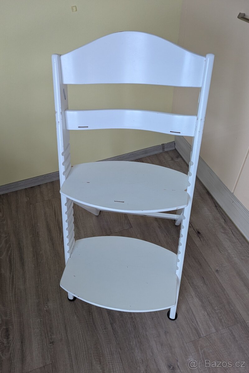 Dřevěná jídelní židlička s novým stolkem - 3