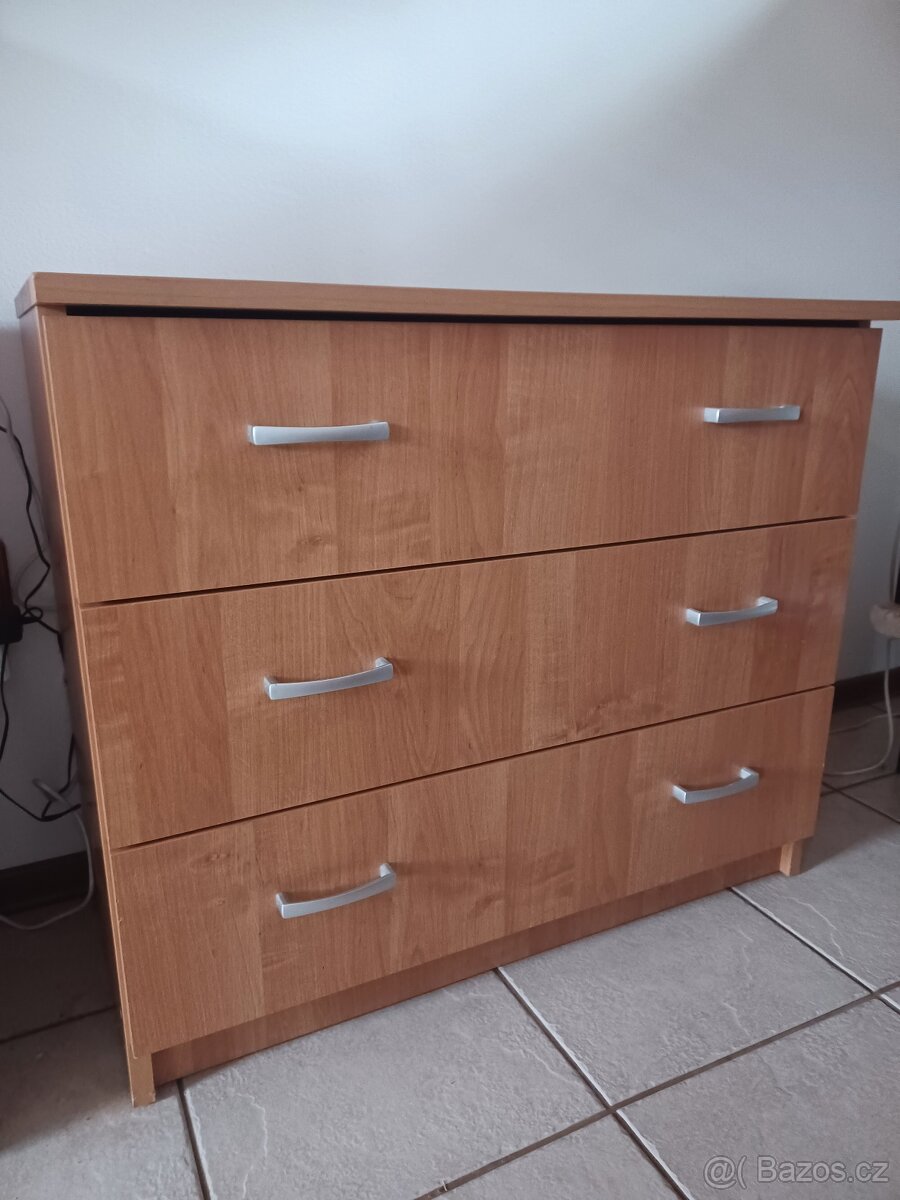 komoda se třemi zásuvkami - 3