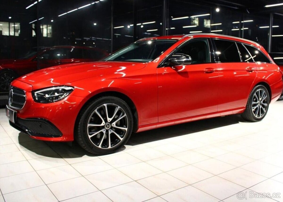 Mercedes-Benz Třídy E 300d 4MATIC DIS+ / 360° / NezT nafta - 3