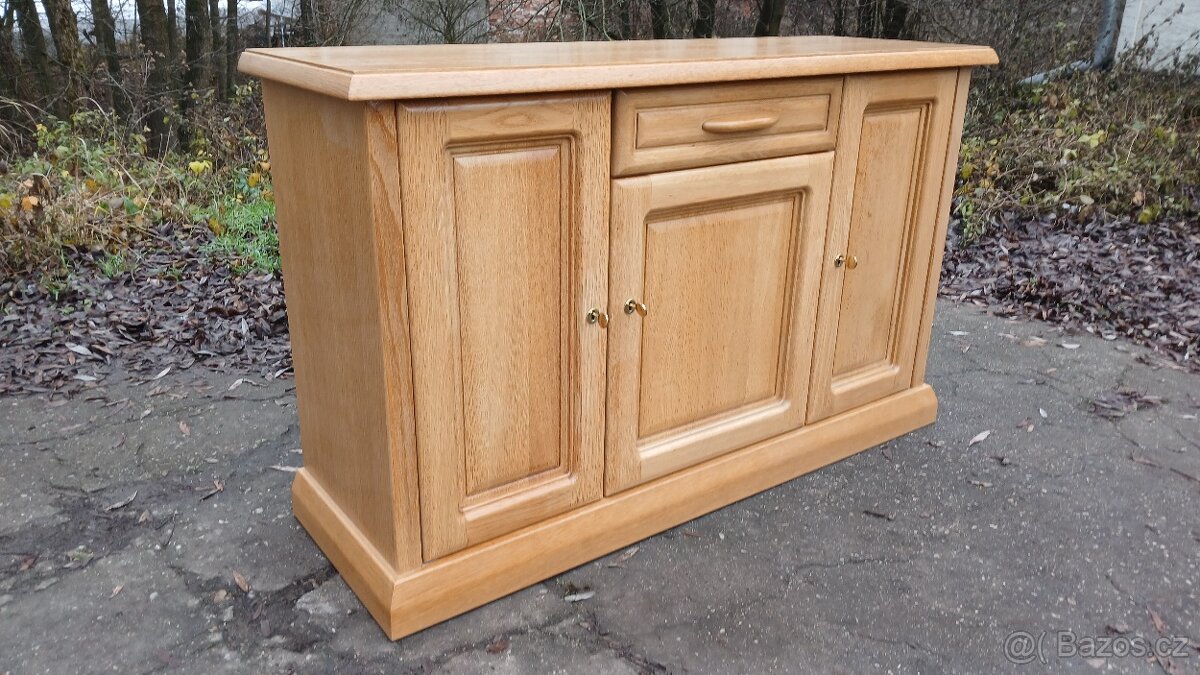 Masivní dubová komoda - 3