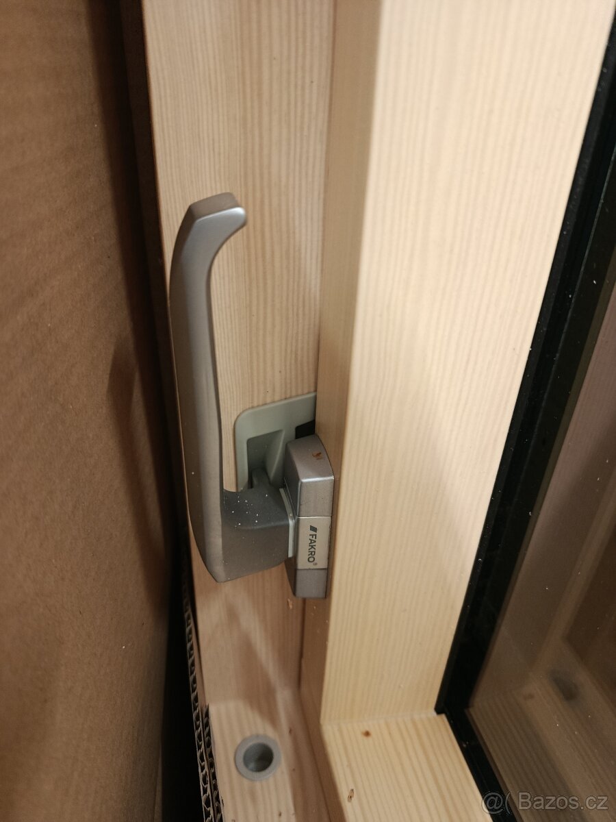 Dřevěné kyvné okno FTP-V U4 FSC - 3